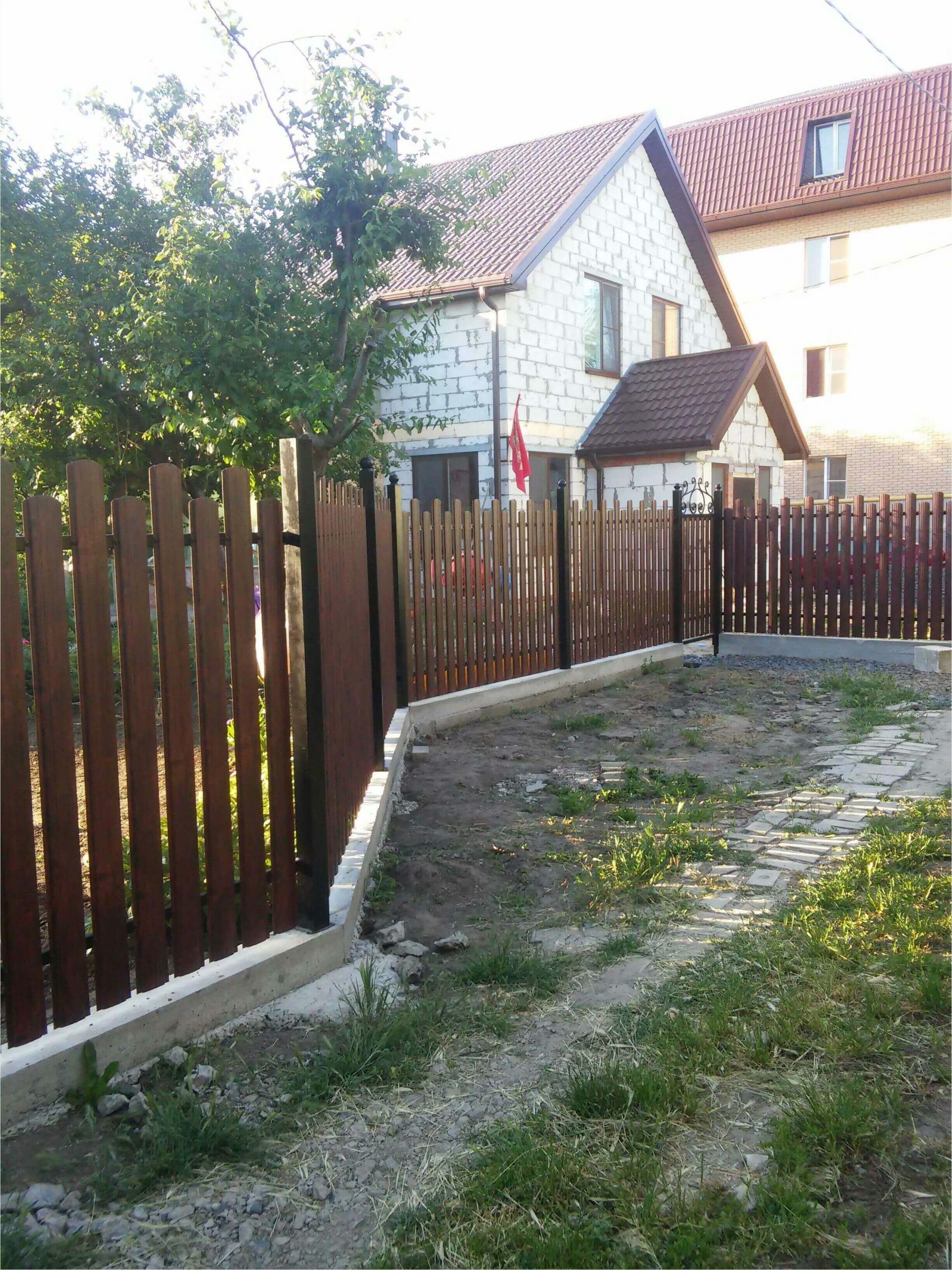 Забор из штакетника 90м фото4 в Бишкеке