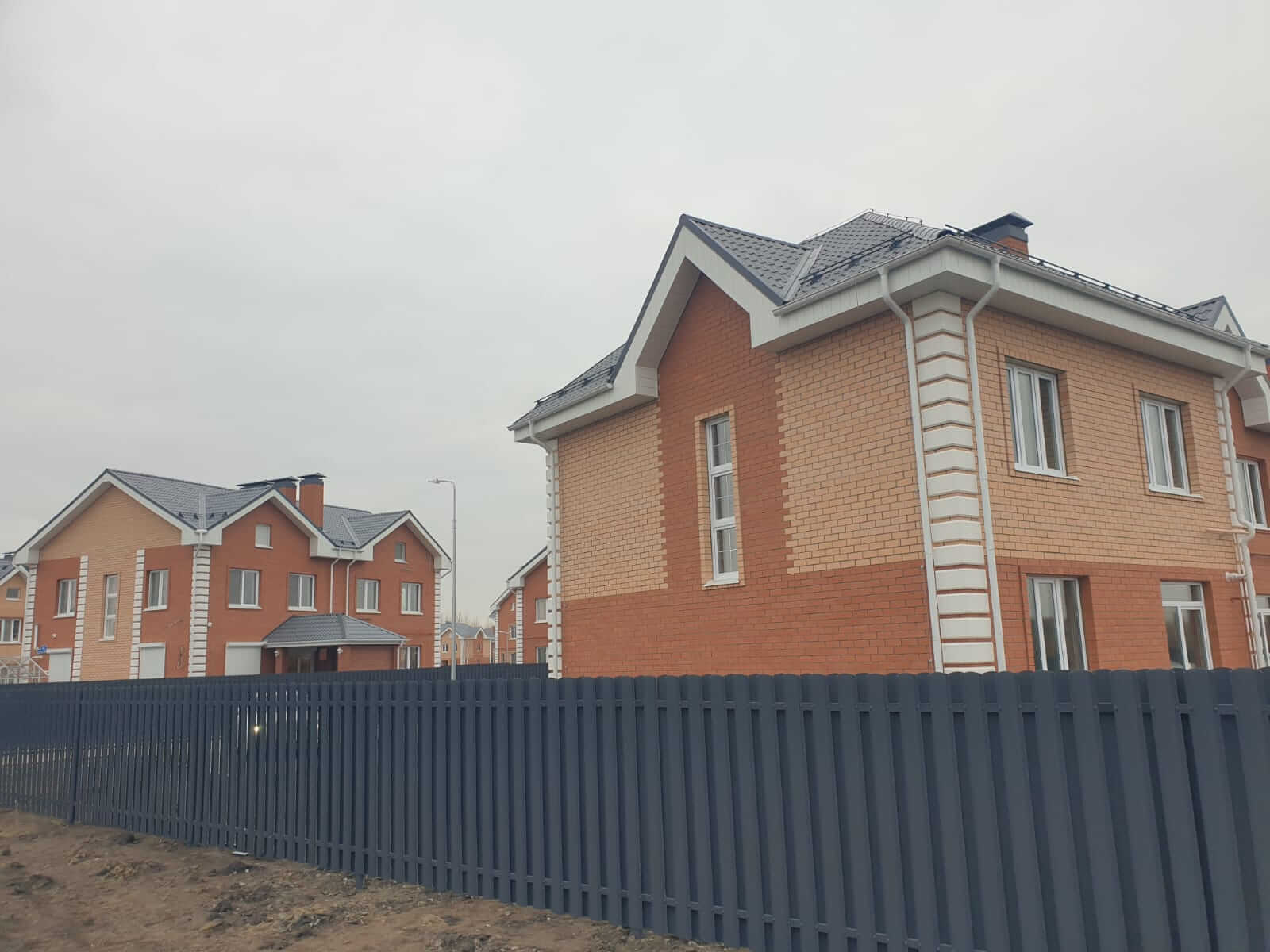 Забор из штакетника 230м Серый Графит фото1 в Бишкеке