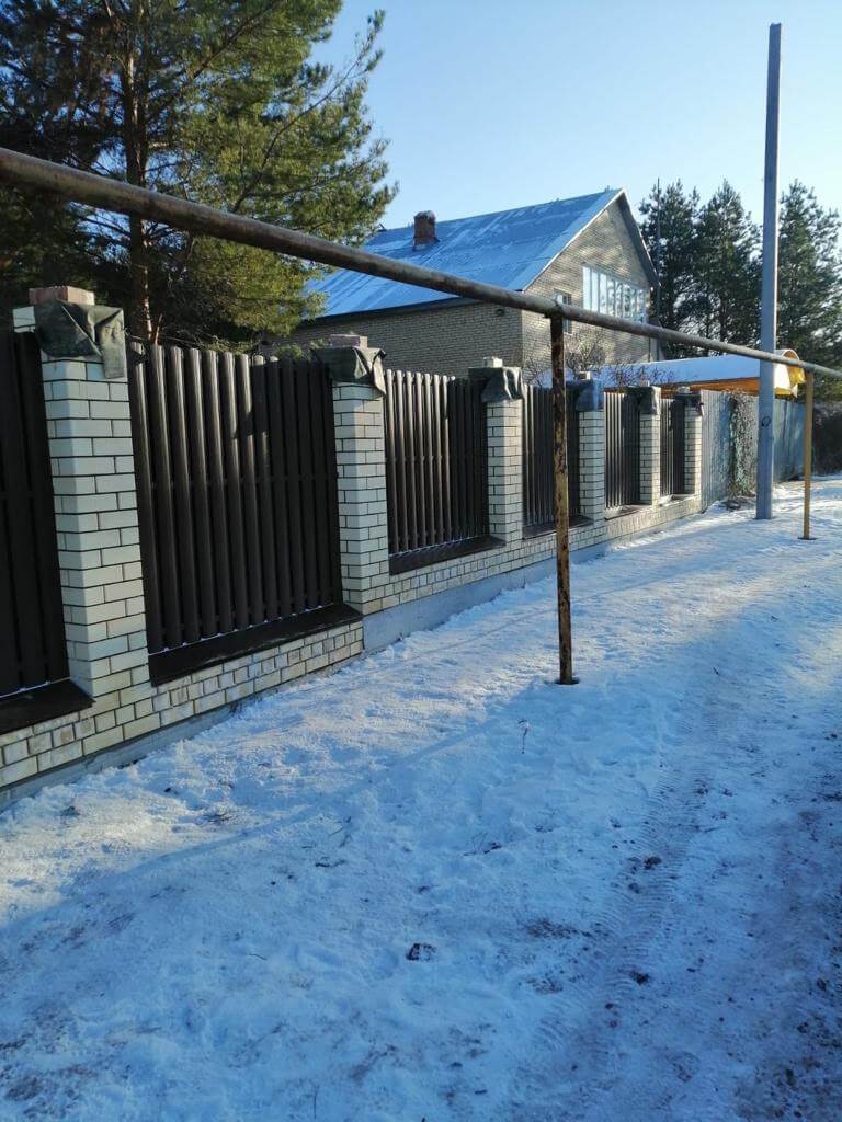 Забор из штакетника RAL8017 Шоколад в Бишкеке