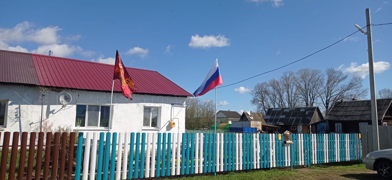 Забор из евроштакетника 16м RAL5021 Морская Волна, RAL9003 Белый фото 1 в Бишкеке