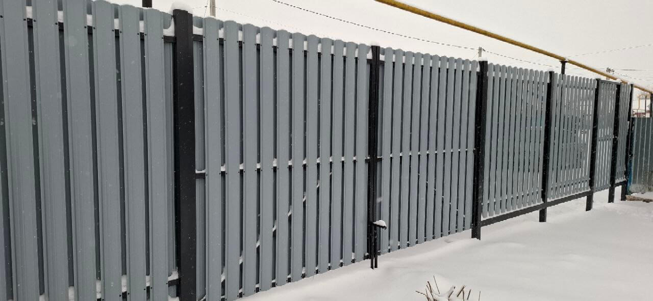 Забор из евроштакетника 27м RAL7024 Серый Графит МАТТЕ фото 3 в Бишкеке